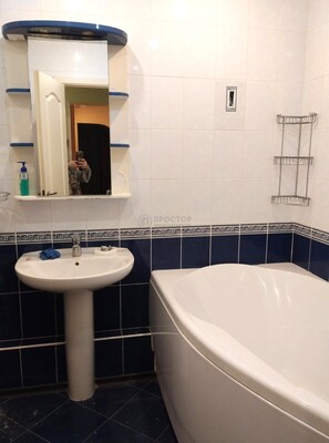 Продам двухкомнатную (2-комн.) квартиру, Крылатские Холмы ул, 41к1, Москва г