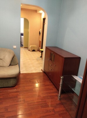 Продам двухкомнатную (2-комн.) квартиру, Крылатские Холмы ул, 41к1, Москва г