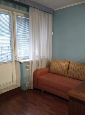 Продам двухкомнатную (2-комн.) квартиру, Крылатские Холмы ул, 41к1, Москва г