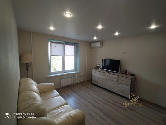 Продам двухкомнатную (2-комн.) квартиру, Ангарская ул, 1к3, Москва г