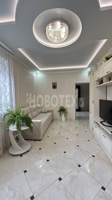 Продам двухкомнатную (2-комн.) квартиру, Ленина ул, 186, Горячий Ключ г