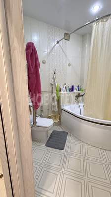 Продам двухкомнатную (2-комн.) квартиру, Ленина ул, 186, Горячий Ключ г