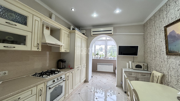 Продам двухкомнатную (2-комн.) квартиру, Ленина ул, 186, Горячий Ключ г