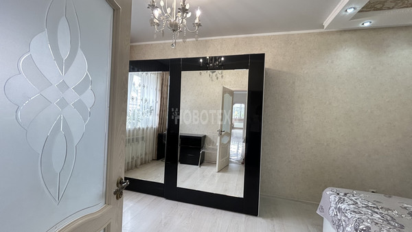 Продам двухкомнатную (2-комн.) квартиру, Ленина ул, 186, Горячий Ключ г