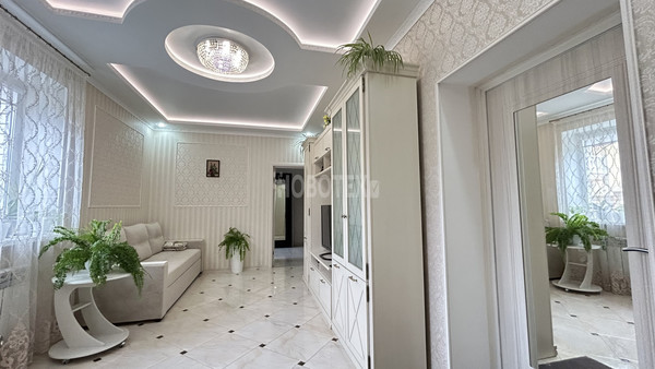 Продам двухкомнатную (2-комн.) квартиру, Ленина ул, 186, Горячий Ключ г