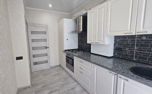 Продам двухкомнатную (2-комн.) квартиру, Пражский б-р, 14, Гурьевск г