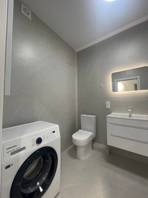 Продам двухкомнатную (2-комн.) квартиру, Александра Суворова пр-кт, 15к9, Симферополь г