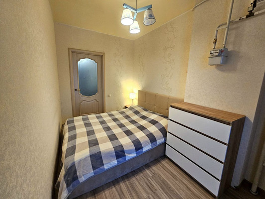 Продам однокомнатную (1-комн.) квартиру, Донская ул, 49, Симферополь г