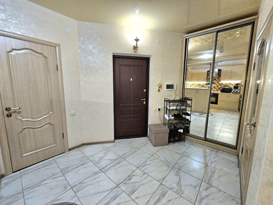 Продам однокомнатную (1-комн.) квартиру, Донская ул, 49, Симферополь г