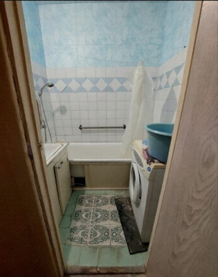 Продам трехкомнатную (3-комн.) квартиру, Куйбышева ул, 13, Симферополь г