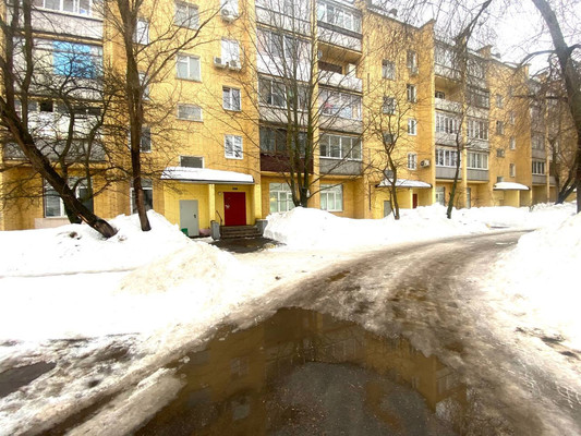 Продам двухкомнатную (2-комн.) квартиру, Железнодорожный проезд, 5, Раменское г