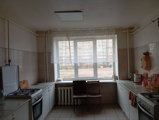 Продам 2-комн. в 20-комн. квартире, Кондратьевский пр-кт, 54, Санкт-Петербург г