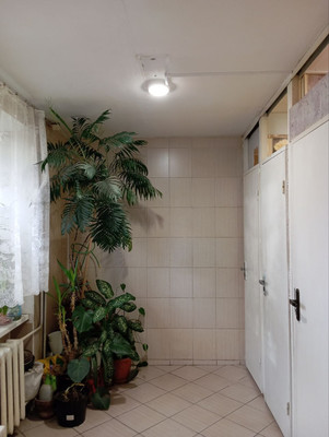 Продам 2-комн. в 20-комн. квартире, Кондратьевский пр-кт, 54, Санкт-Петербург г