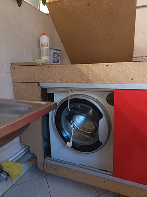 Продам 2-комн. в 20-комн. квартире, Кондратьевский пр-кт, 54, Санкт-Петербург г