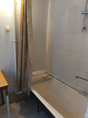 Продам 2-комн. в 20-комн. квартире, Кондратьевский пр-кт, 54, Санкт-Петербург г