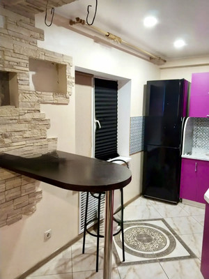 Продам трехкомнатную (3-комн.) квартиру, Высоковольтная ул, 1, Цимлянск г