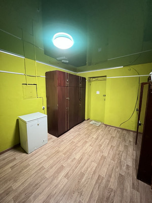 Продам комнату в 8-комн. квартире, Калинина ул, 63/37, Пенза г