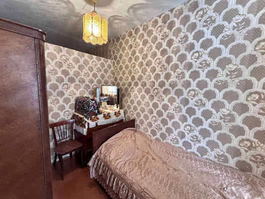 Продам двухкомнатную (2-комн.) квартиру, 2-й Строительный пер, 4, Октябрьский рп