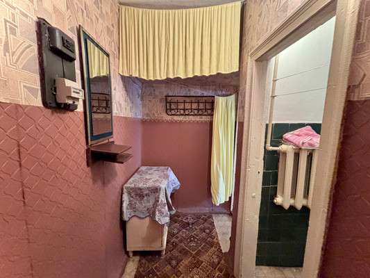 Продам двухкомнатную (2-комн.) квартиру, 2-й Строительный пер, 4, Октябрьский рп