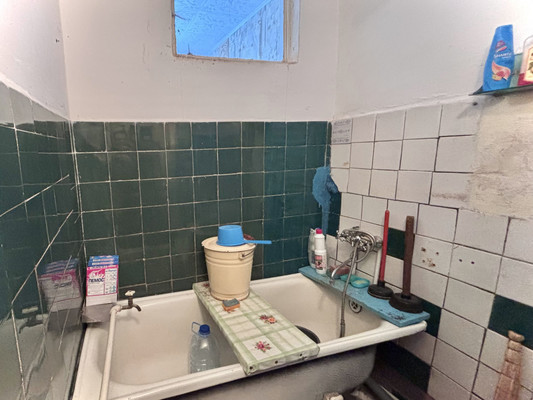 Продам двухкомнатную (2-комн.) квартиру, 2-й Строительный пер, 4, Октябрьский рп