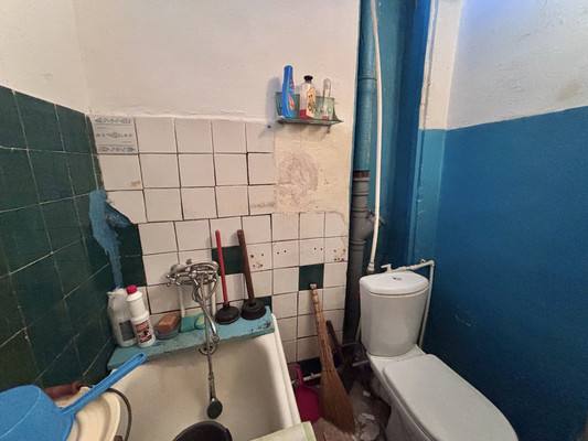 Продам двухкомнатную (2-комн.) квартиру, 2-й Строительный пер, 4, Октябрьский рп