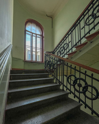 Продам 2-комн. в 4-комн. квартире, Таврическая ул, 7а, Санкт-Петербург г