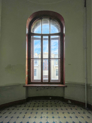 Продам 2-комн. в 4-комн. квартире, Таврическая ул, 7а, Санкт-Петербург г