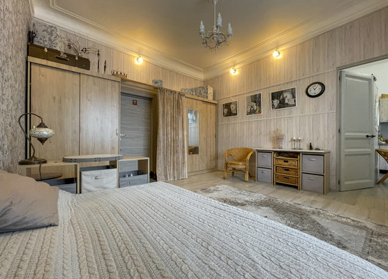 Продам 2-комн. в 4-комн. квартире, Таврическая ул, 7а, Санкт-Петербург г