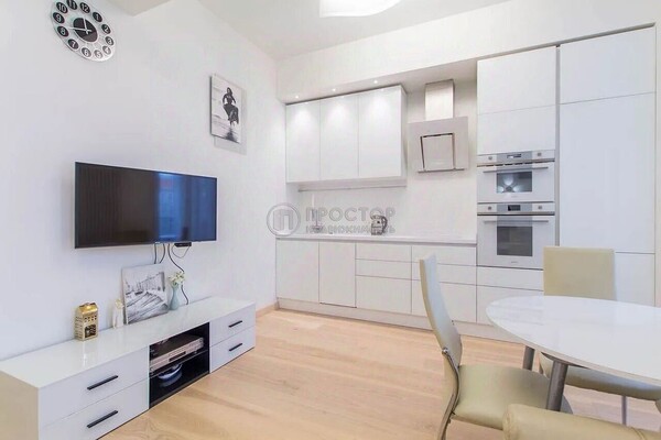 Продам двухкомнатную (2-комн.) квартиру, Берзарина ул, 12, Москва г