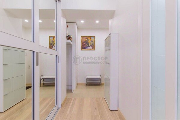 Продам двухкомнатную (2-комн.) квартиру, Берзарина ул, 12, Москва г