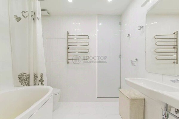 Продам двухкомнатную (2-комн.) квартиру, Берзарина ул, 12, Москва г