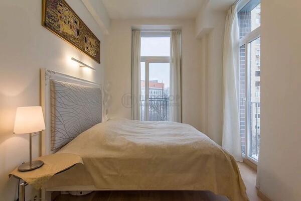 Продам двухкомнатную (2-комн.) квартиру, Берзарина ул, 12, Москва г