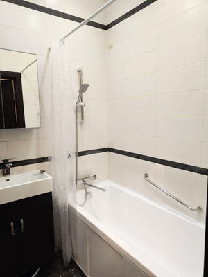 Продам двухкомнатную (2-комн.) квартиру, Ленинский пр-кт, 71, Москва г