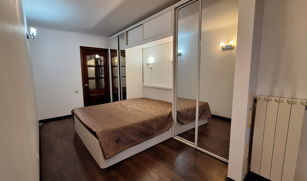 Продам двухкомнатную (2-комн.) квартиру, Пырьева ул, 26к1, Москва г