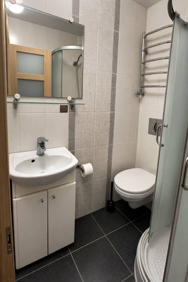 Продам трехкомнатную (3-комн.) квартиру, Буйнакская ул, 33, Ростов-на-Дону г