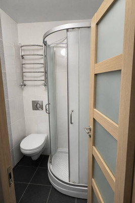 Продам трехкомнатную (3-комн.) квартиру, Буйнакская ул, 33, Ростов-на-Дону г