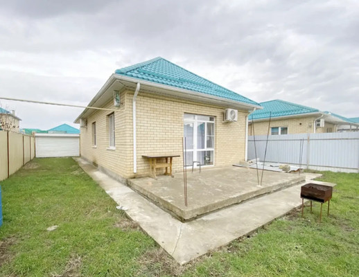 Продам дом, им. Виктора Тюрина ул, 2, Краснодар г, 0 км от города