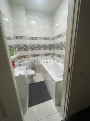 Продам двухкомнатную (2-комн.) квартиру, Кириченко ул, 11, Горячий Ключ г