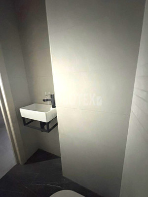 Продам трехкомнатную (3-комн.) квартиру, Владимирская ул, 20, Горячий Ключ г