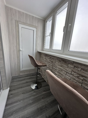 Продам двухкомнатную (2-комн.) квартиру, 3-я Нововатутинская ул, 9, Десеновское п