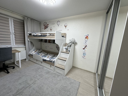 Продам двухкомнатную (2-комн.) квартиру, 3-я Нововатутинская ул, 9, Десеновское п