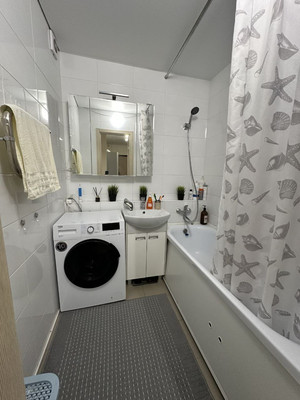 Продам двухкомнатную (2-комн.) квартиру, 3-я Нововатутинская ул, 9, Десеновское п