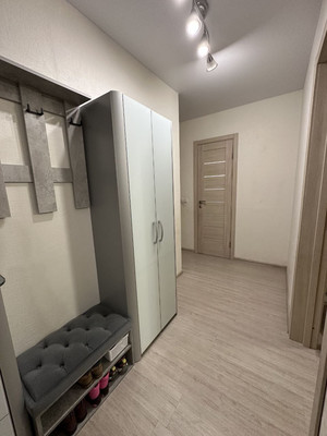 Продам двухкомнатную (2-комн.) квартиру, 3-я Нововатутинская ул, 9, Десеновское п