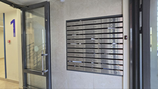 Продам двухкомнатную (2-комн.) квартиру, Крылова ул, 132, Анапа г