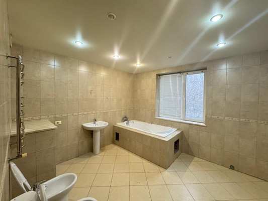 Продам многокомнатную квартиру, Им Калмыкова Р.А. ул, 96, Баксан г