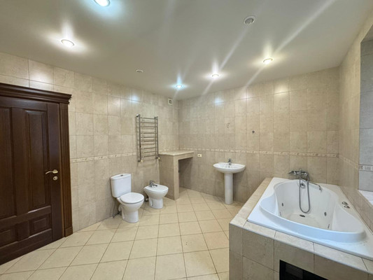 Продам многокомнатную квартиру, Им Калмыкова Р.А. ул, 96, Баксан г