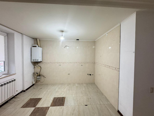 Продам многокомнатную квартиру, Им Калмыкова Р.А. ул, 96, Баксан г