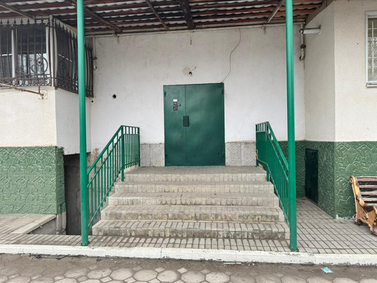 Продам многокомнатную квартиру, Им Калмыкова Р.А. ул, 96, Баксан г