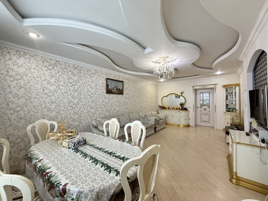 Продам трехкомнатную (3-комн.) квартиру, Академика Лаврентьева ул, 11, Казань г