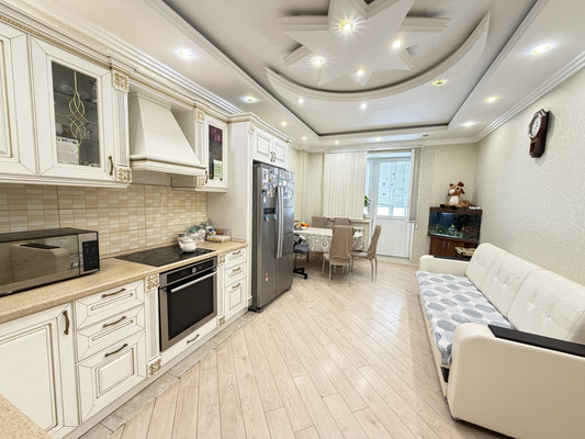 Продам трехкомнатную (3-комн.) квартиру, Академика Лаврентьева ул, 11, Казань г